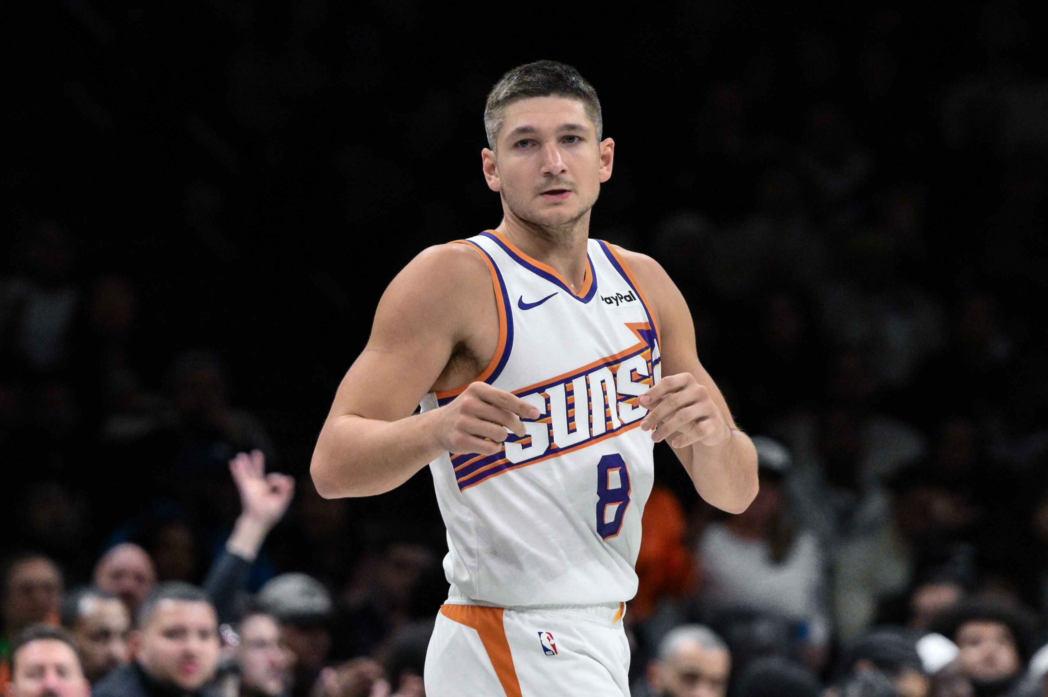 kaiyun-一球不丢！阿伦半场5中5高效拿下11分2板2助1断