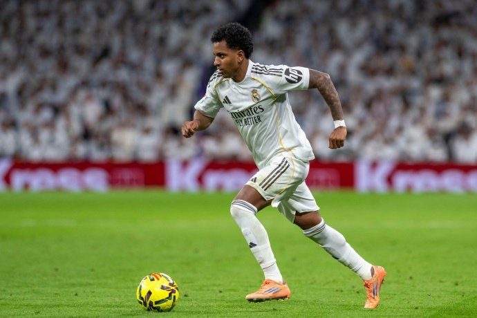 开云体育-罗德里戈右膝前十字韧带受伤，赛季报销无缘世界杯|马卡报|罗德里戈·埃尔南德斯·卡斯坎特|重创_新浪体育_新浪新闻